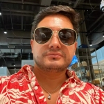 墨西哥成熟大叔套图素材_有钱，爱旅游，基本是户外拍摄的多（747张图+17个视频）