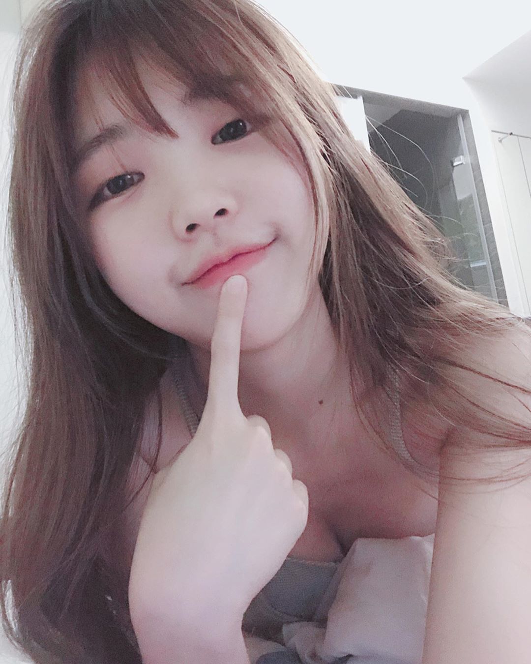 微信小美女套图_同一个女生真实生活照片6