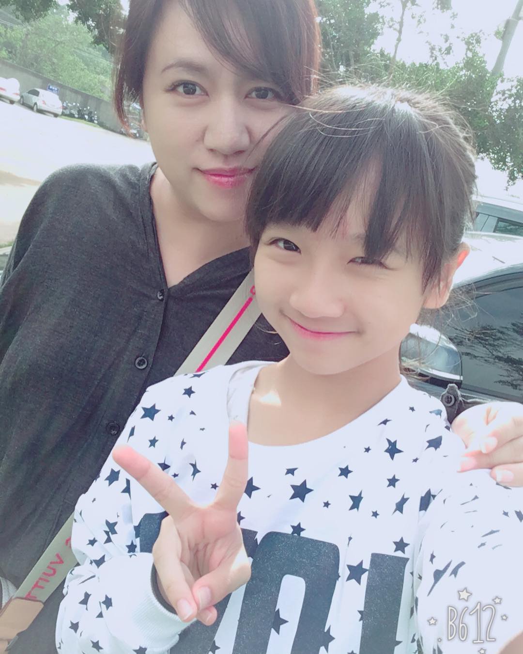 高质量女中学生套图_微信女生生活素材3