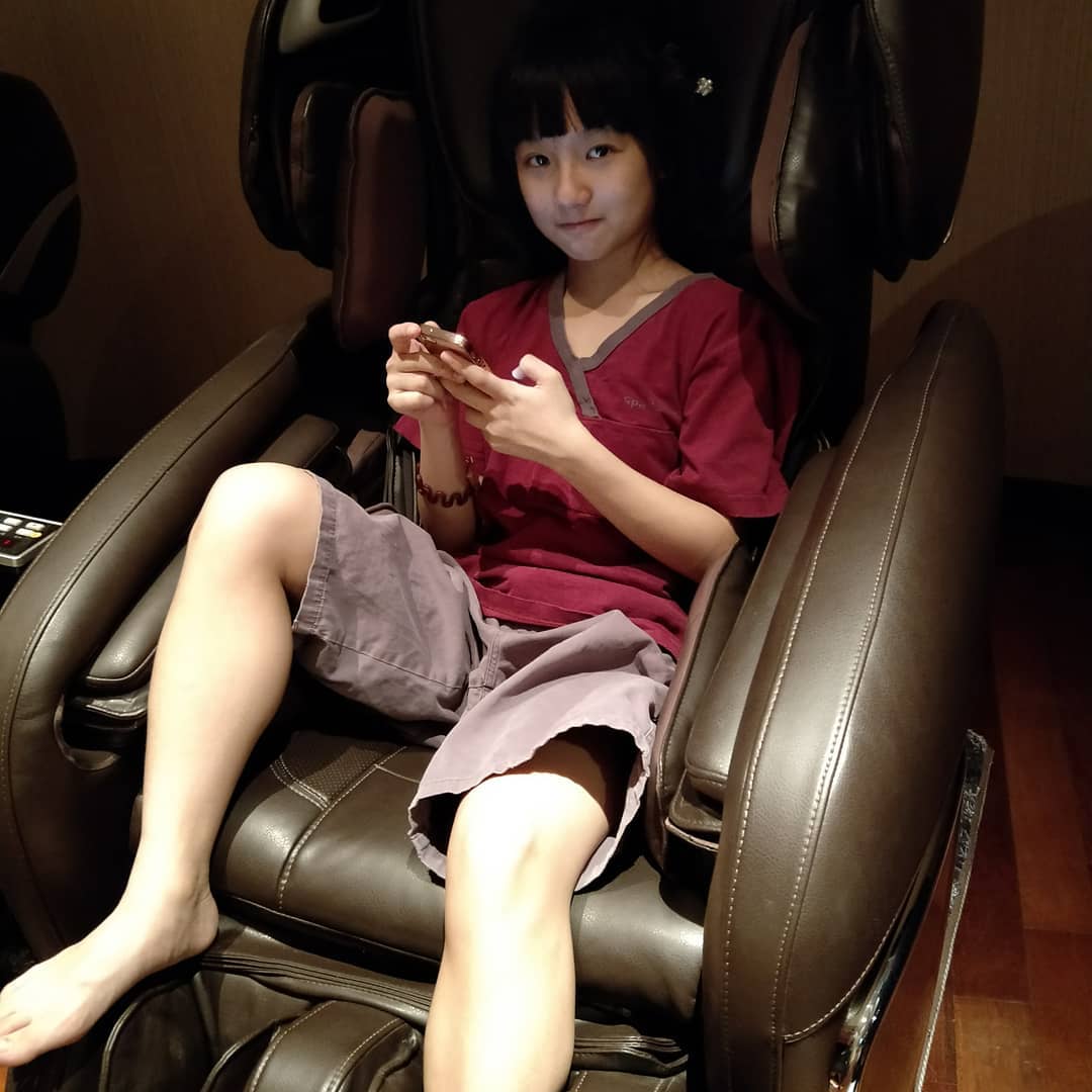 高质量女中学生套图_微信女生生活素材5