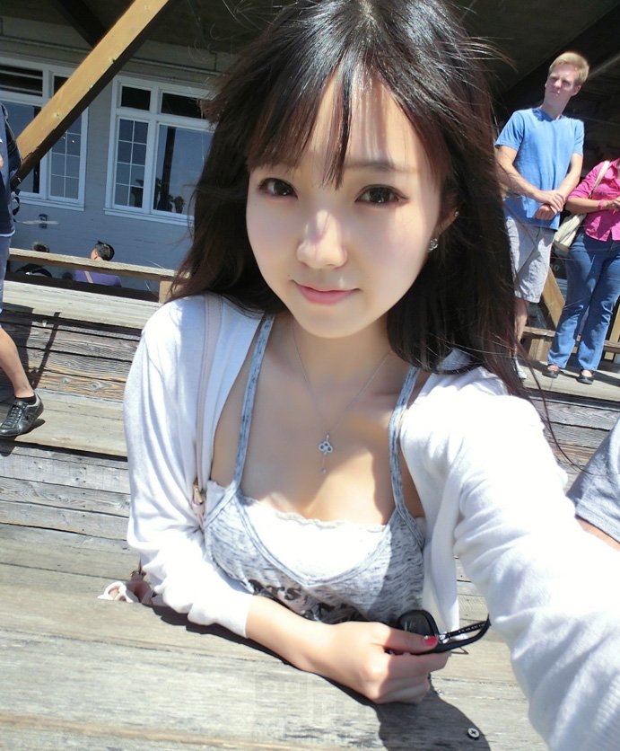 美女微信套图-青春卡哇伊美女小可爱自拍照7