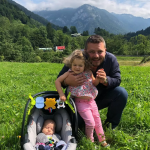 欧美二胎奶爸套图素材_成熟中年大叔，亲子互动较多，旅游，聚会视频图片（894张图+78个视频）