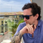 欧美成熟大叔套图素材_旅游和户外照较多，夏天和冬天都有视频图（781张图+41个视频）