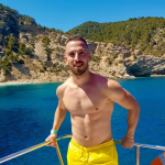 阿拉伯帅哥套图素材_有腹肌身材好，基本是户外拍摄的生活照视频图（263张图+13个视频）