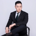 中年大叔照片套图素材_大量健身和旅游照片 穿西装 带开会 大型演视频图（1101张图+22个视频）