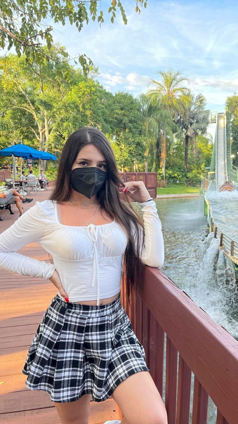 外国美女生活照素材_欧美外国年轻美女套图-微商营销同人图片身材超赞20