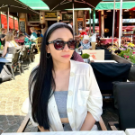 韩国中年女人套图素材_喜欢环游世界 照片大部分带墨镜或口罩视频图（1515张图+227个视频）