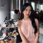 新加坡美女套图生活照_有工作照和聚餐照_生活场景丰富身材性感视频图（178张图+10个视频）