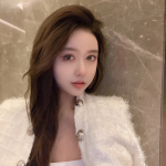 （1145张图+35个视频）生活在英国的美女套图素材_白富美超有钱 度假 美食 射击 高尔视频图