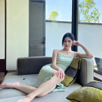 （320张图+14个视频）美女生活照套图素材_有钱白富美旅游度假 四季衣服闺蜜视频图