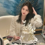 （495张图+22个视频）美女生活照套图素材_女生人物包装素材购买_有旅游照美食聚餐视频图