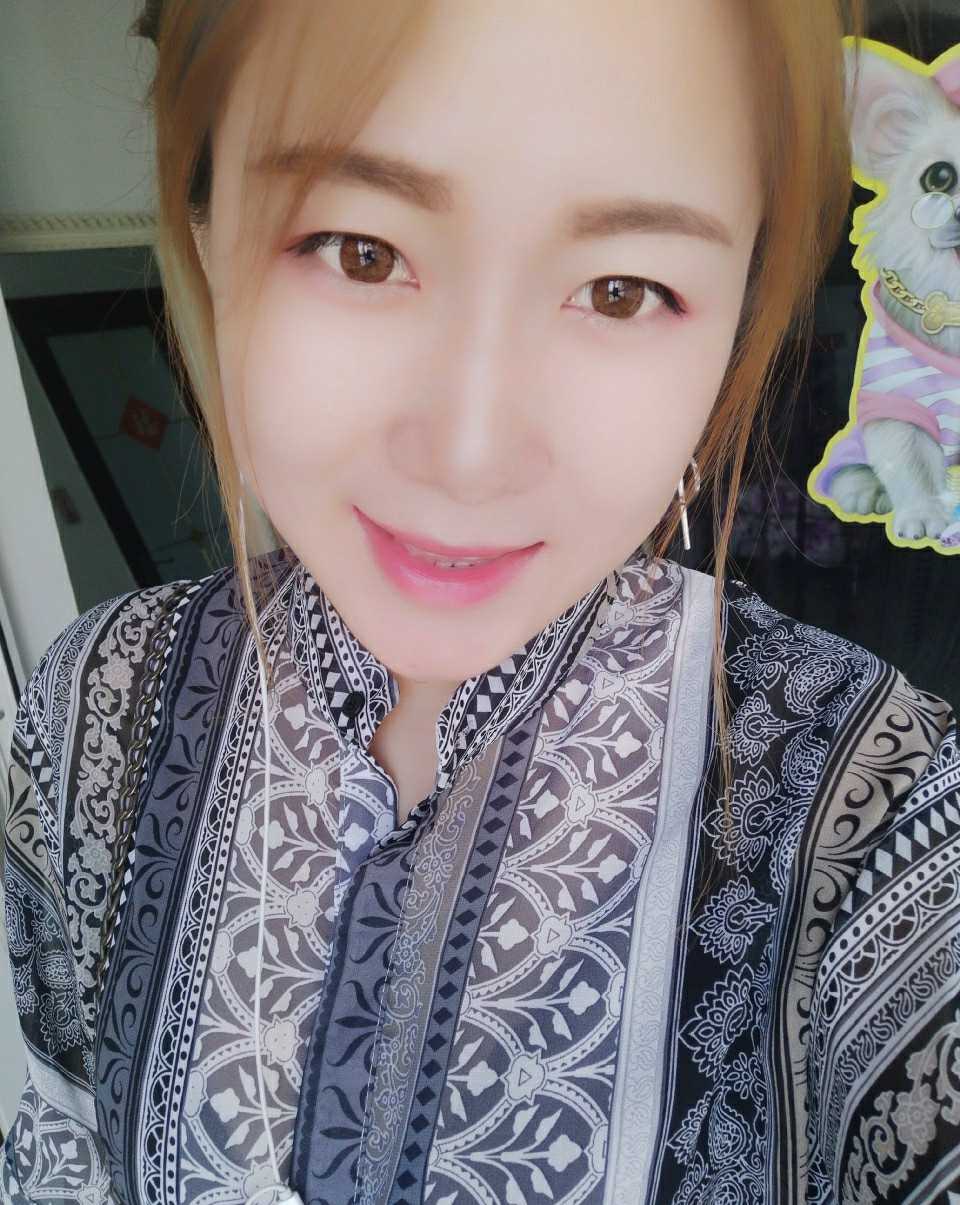 白富美女孩套图_真实美女生活照朋友圈生活工作吃喝玩乐图2