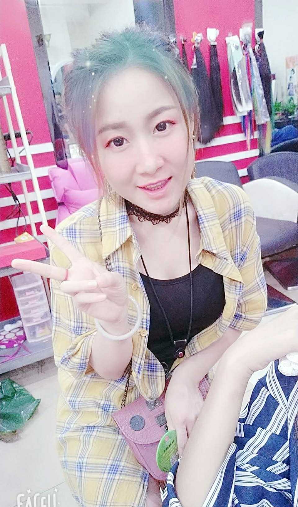 白富美女孩套图_真实美女生活照朋友圈生活工作吃喝玩乐图7