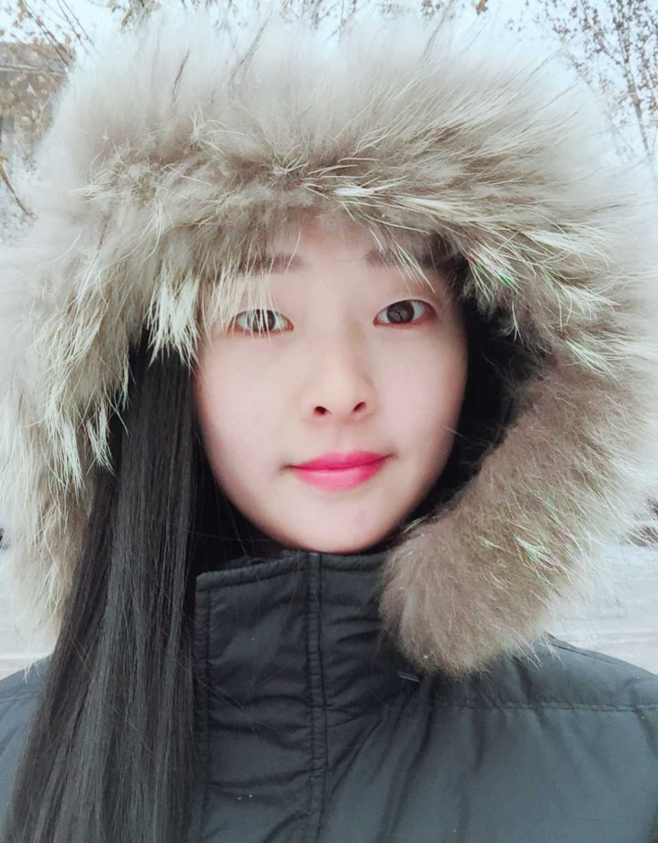 白富美女孩套图素材_真实美女生活照朋友圈生活工作吃喝玩乐图4