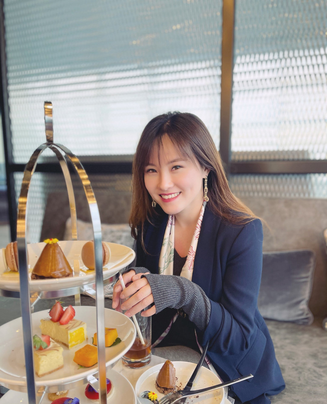 白富美女孩套图_真实美女生活照朋友圈包装素材:生活工作吃喝玩乐图6