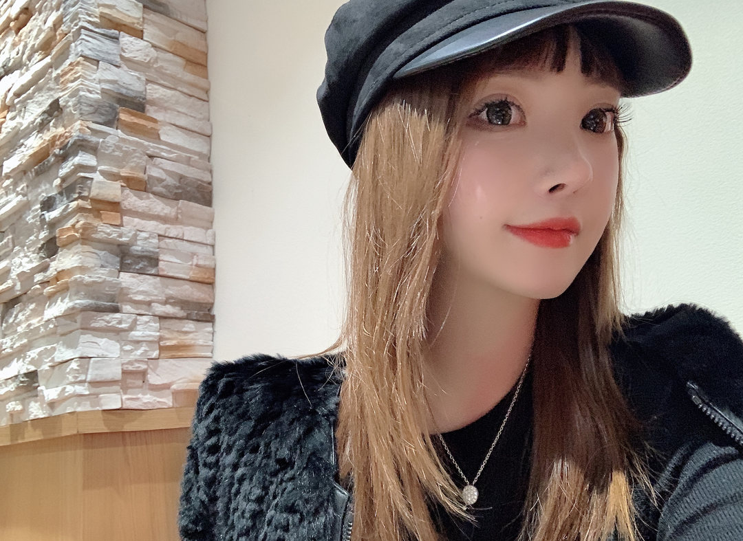 白富美女孩套图_真实美女生活照朋友圈包装素材 生活工作吃喝玩乐图3