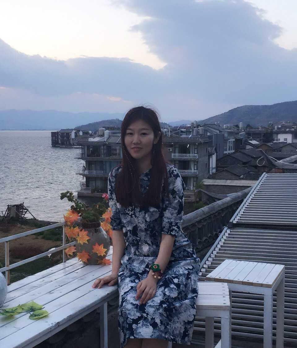 白富美女孩套图_真实美女生活照朋友圈包装素材 生活工作吃喝玩乐图2