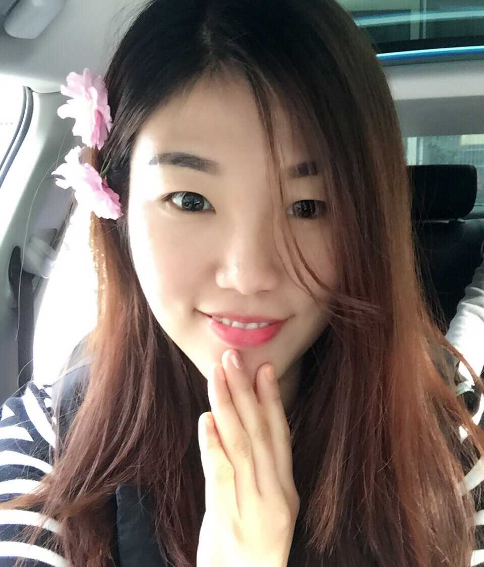 白富美女孩套图_真实美女生活照朋友圈包装素材 生活工作吃喝玩乐图4