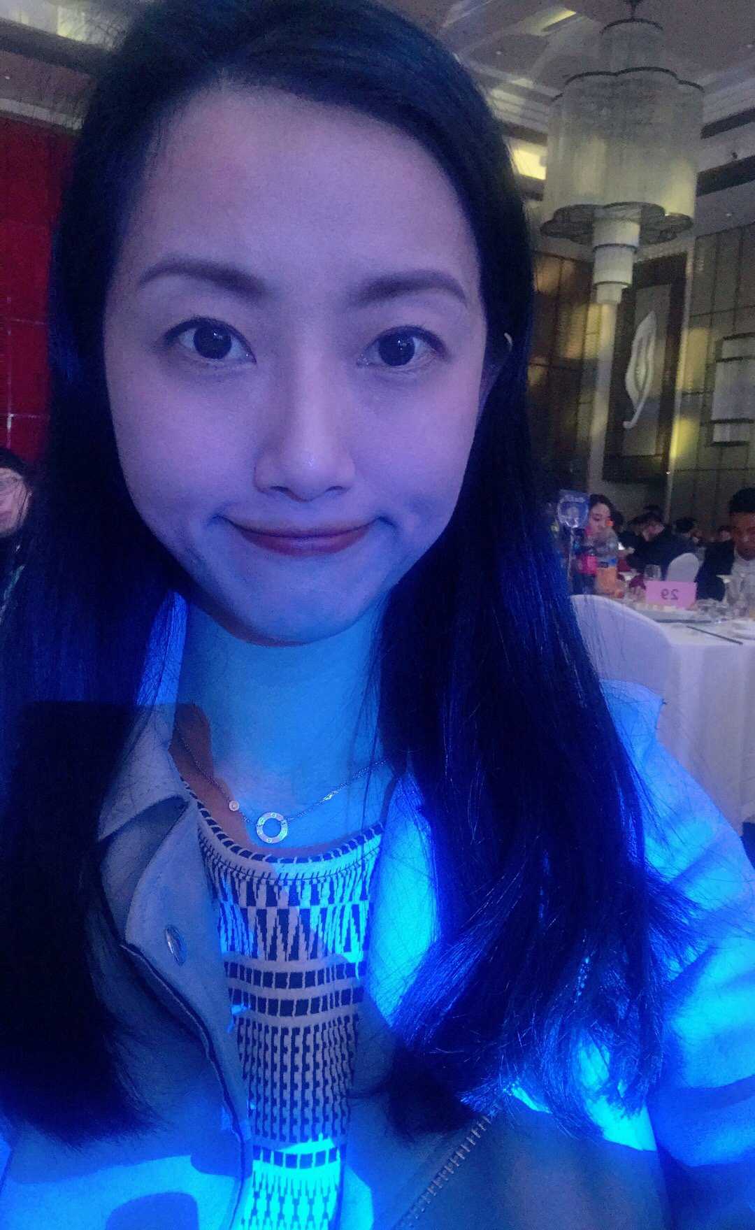 白富美女孩套图_真实美女生活照朋友圈包装素材 生活工作吃喝玩乐图3