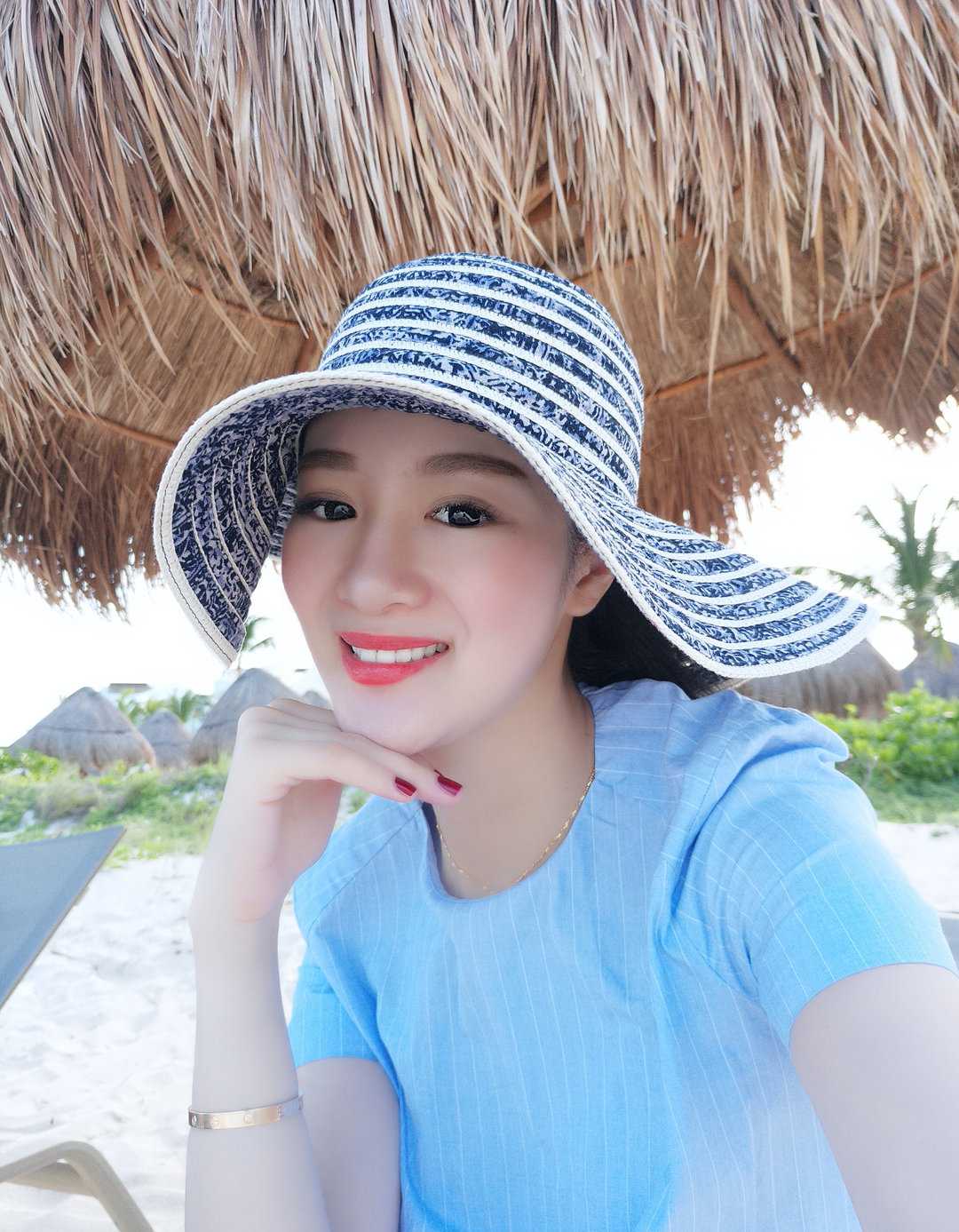 白富美宝妈套图_真实美女生活照朋友圈包装素材 生活工作吃喝玩乐图17