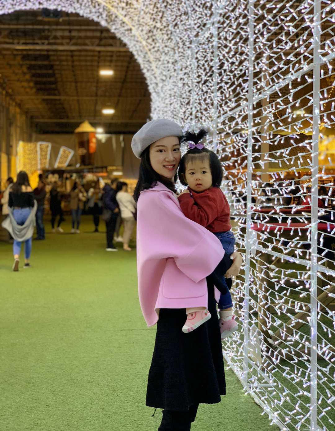 白富美宝妈套图_真实美女生活照朋友圈包装素材 生活工作吃喝玩乐图18